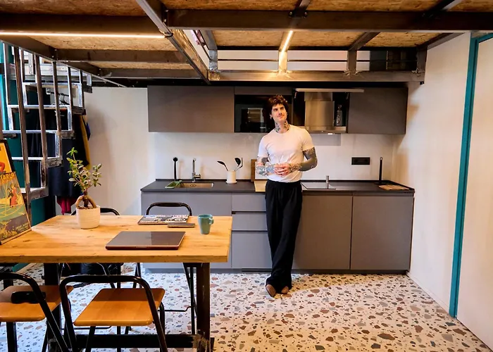 Madama Hostel & Bistrot Milan